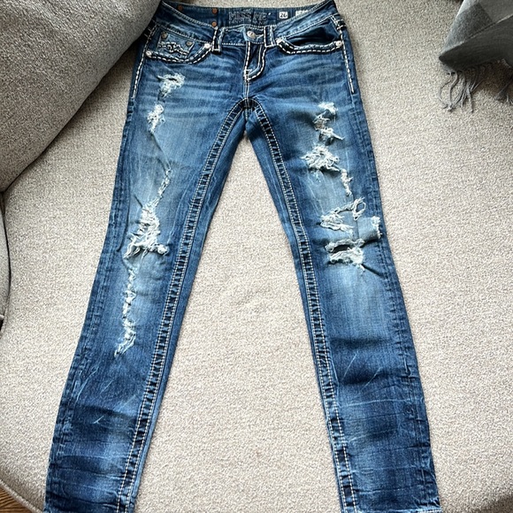 Miss Me Skinny Jeans Distressed. Size 26. - Picture 2 of 6